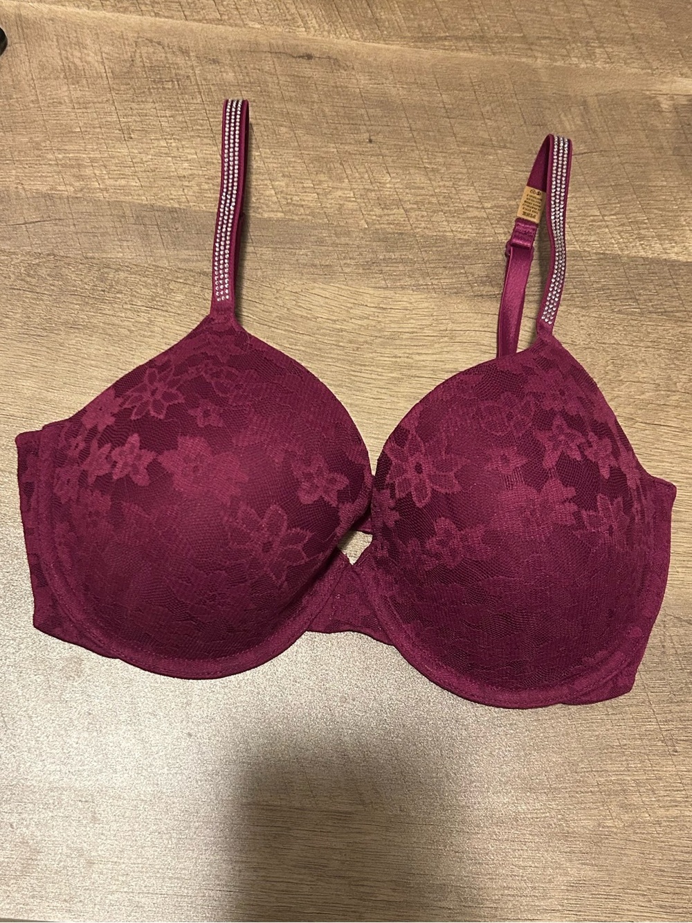 Victoria's Secret Floral Lace T-Shirt Bra - Burgundy